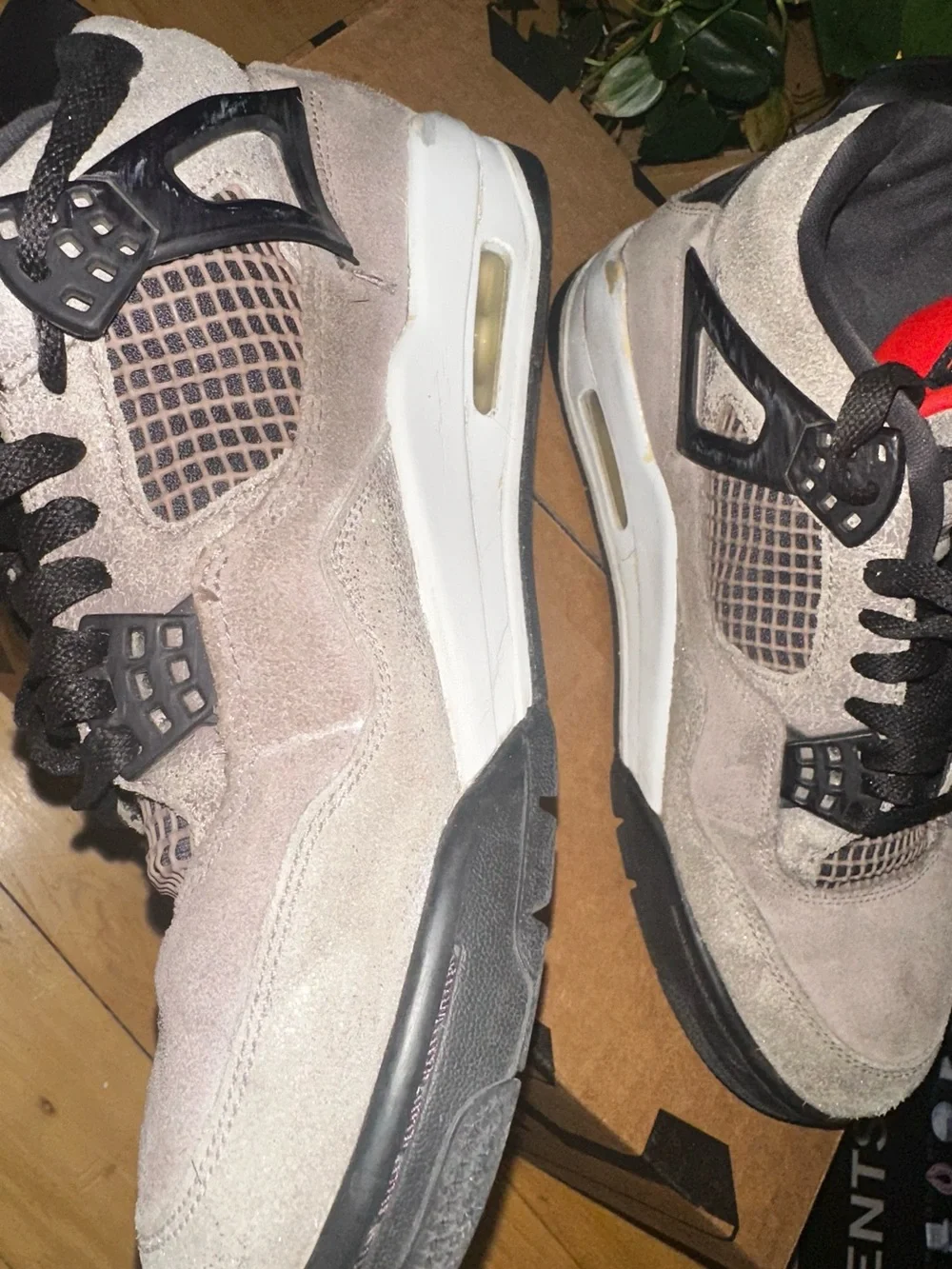 Air Jordan Retro 4 mid Taupe Haze